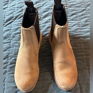 Red Wing Classic Chelsea boots Hawthorne leather Men’s 8.5D with original box.